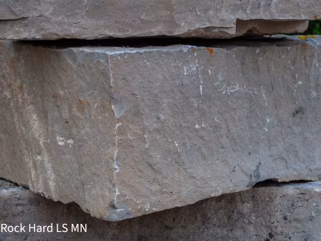 Lannon Wallstone Tumbled Sawn/Snap 9"x8"