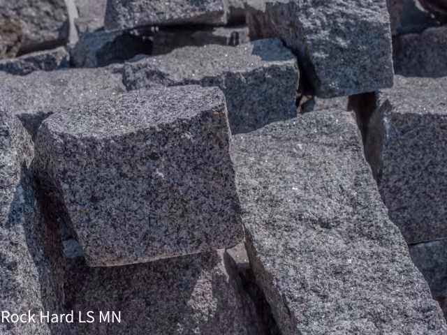 Charcoal Granite Edging 4"x4" Random