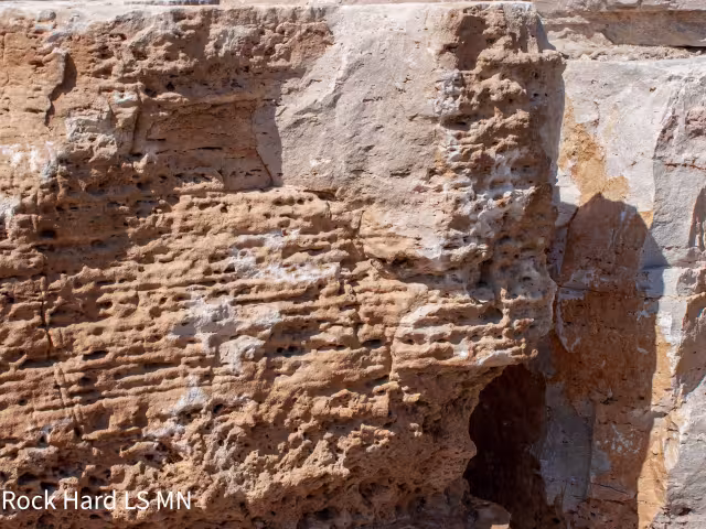 Winnebago Outcroppings 12"-18"x18" Plus