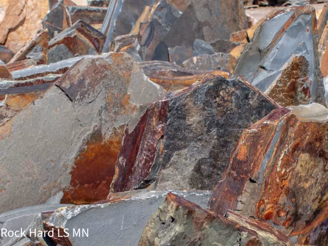 Virginia Slate Flagstone 2"-3"x18"-36"