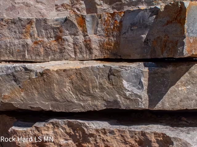 Chilton Outcropping Step Splitface 5-8"