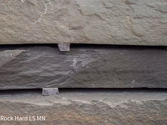 Bluestone Step FC Rock Face 6"x16"x3F