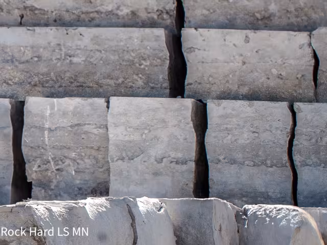 Rustic Gold Wallstone Sawn/Snap 6"x8"