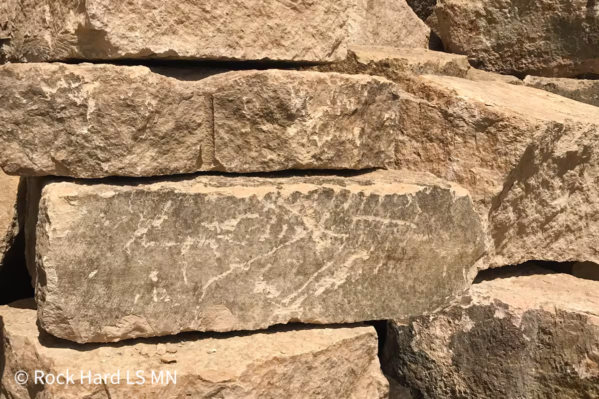 Premium Limestone Outcropping Steps 7"