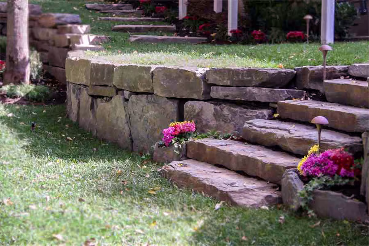 Bluestone Outcroppings 8-16"